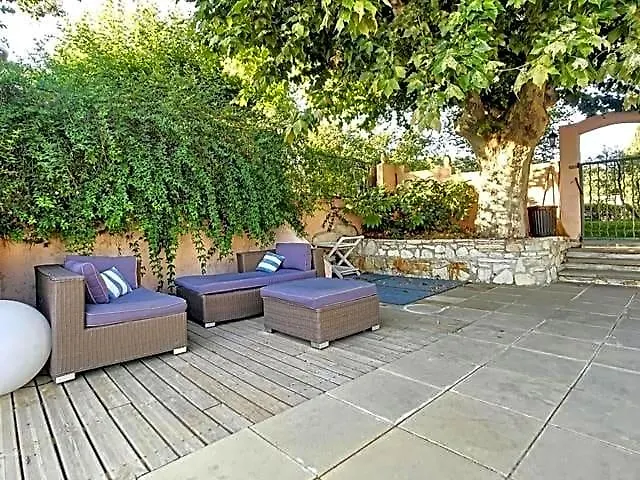 Bed and Breakfast Lesarnauds Aix-en-Provence